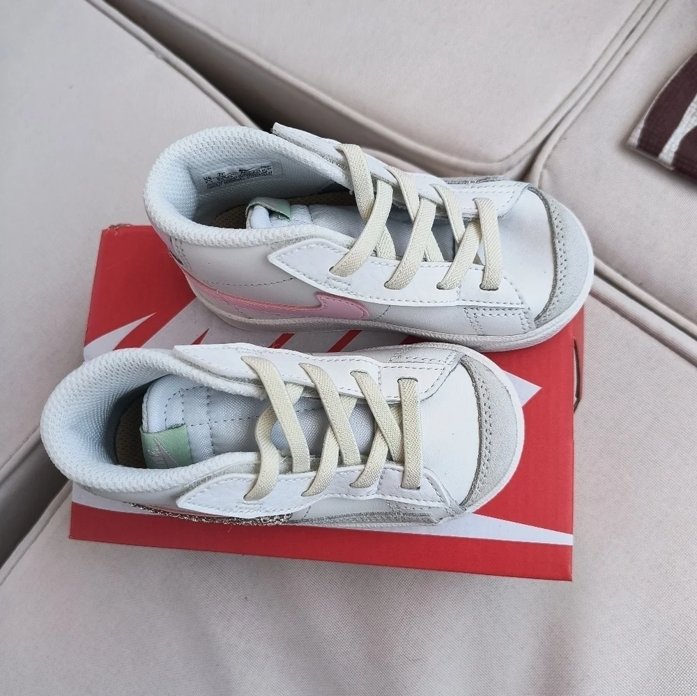 Girls Toddler Nike Blazer Mid 77 Sneakers Shoes Customized With Crystals Size 7